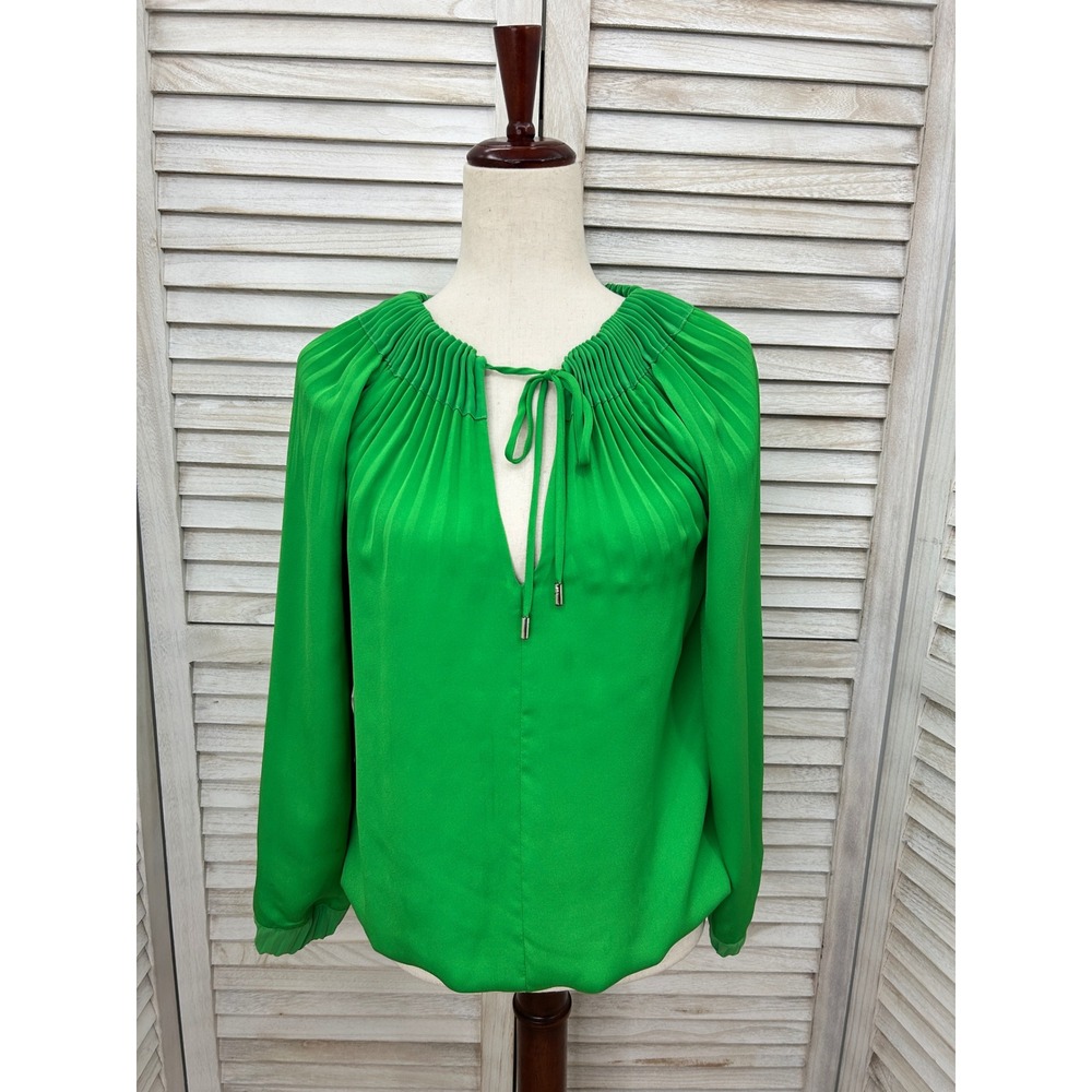 Diane von Furstenberg Pleated Keyhole Blouse Size 2 Kelly Green Old Money Top